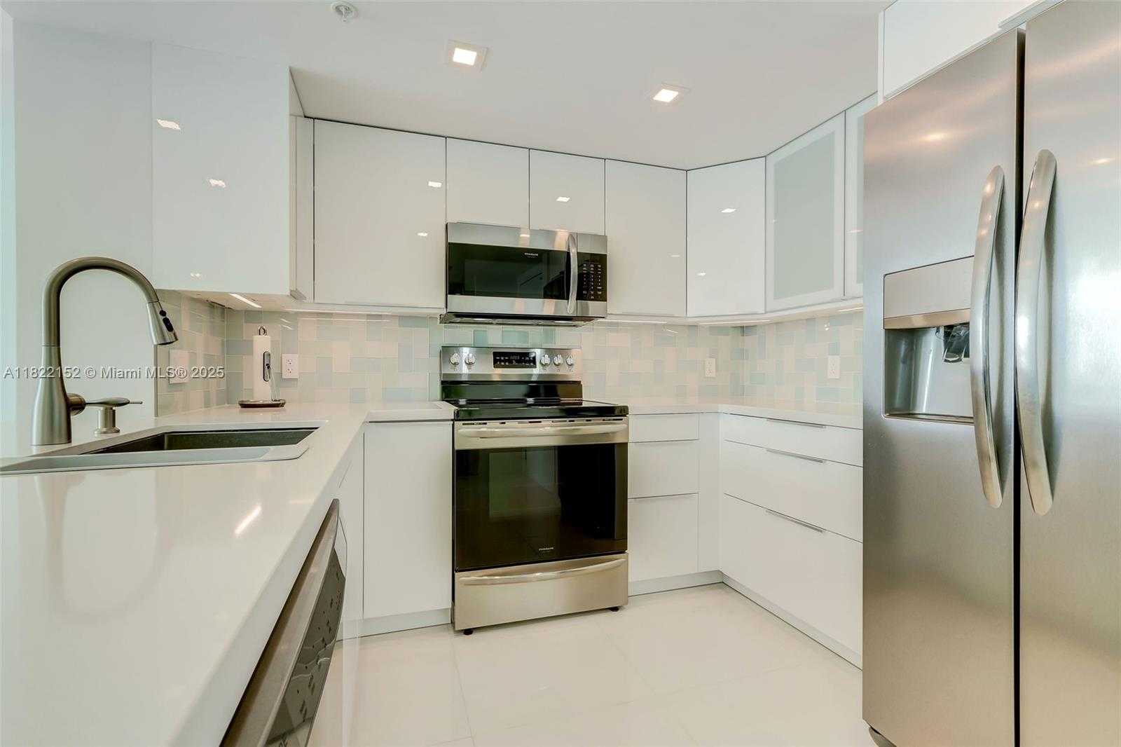 Small Image of 3000 CORAL WAY #1202, Miami Number 5