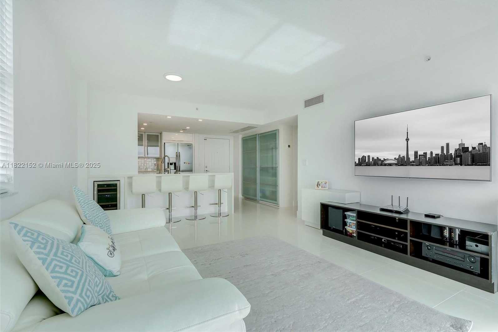 Small Image of 3000 CORAL WAY #1202, Miami Number 6