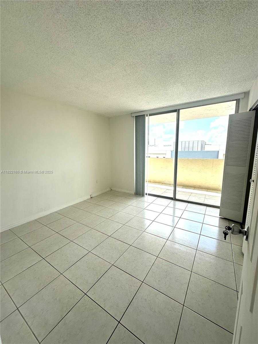 Small Image of 4675 WEST 18TH CT #801, Hialeah Number 5