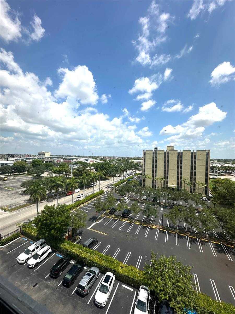 Small Image of 4675 WEST 18TH CT #801, Hialeah Number 9