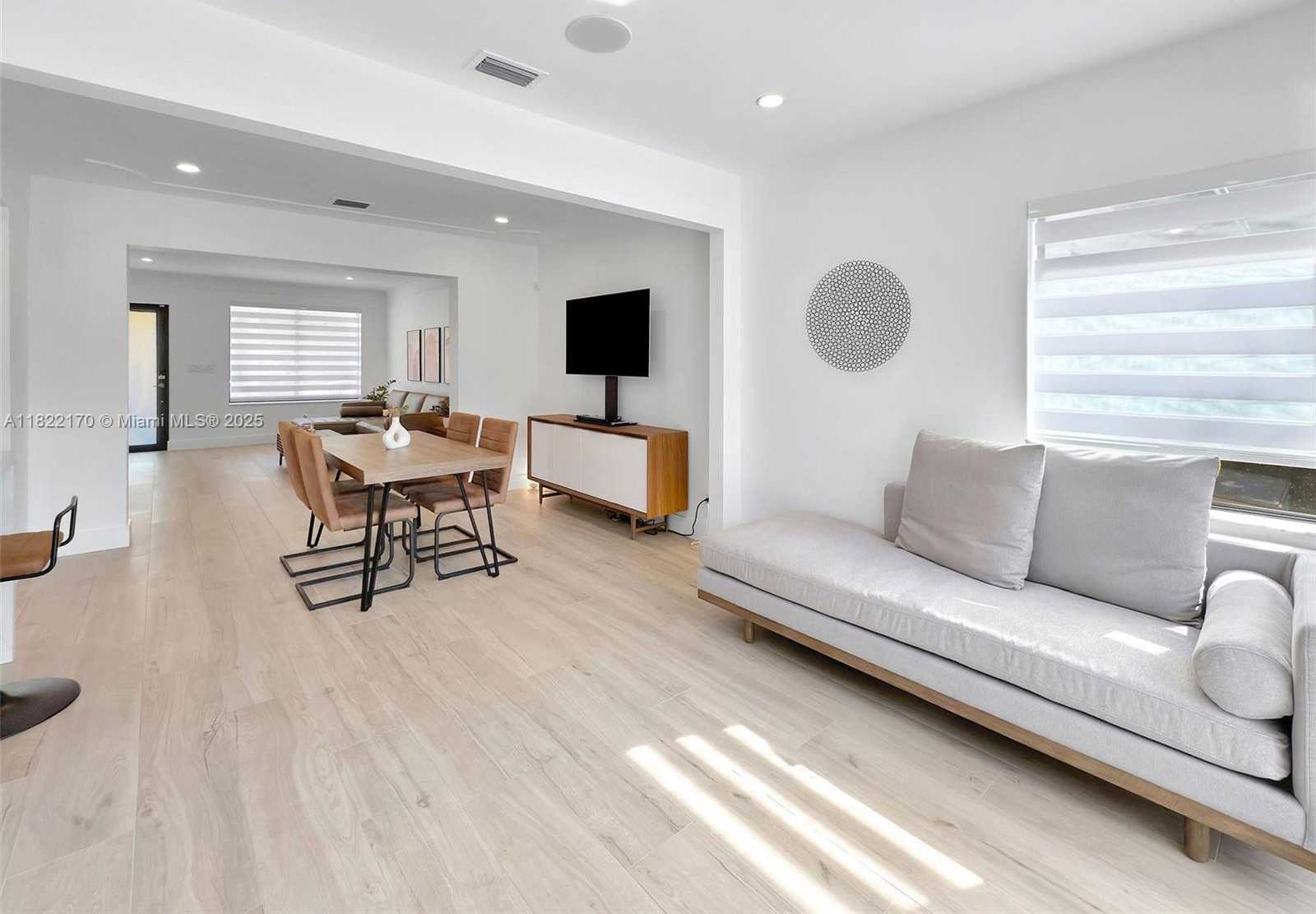 Small Image of 130 SOUTH WEST 25TH RD, Miami Number 17