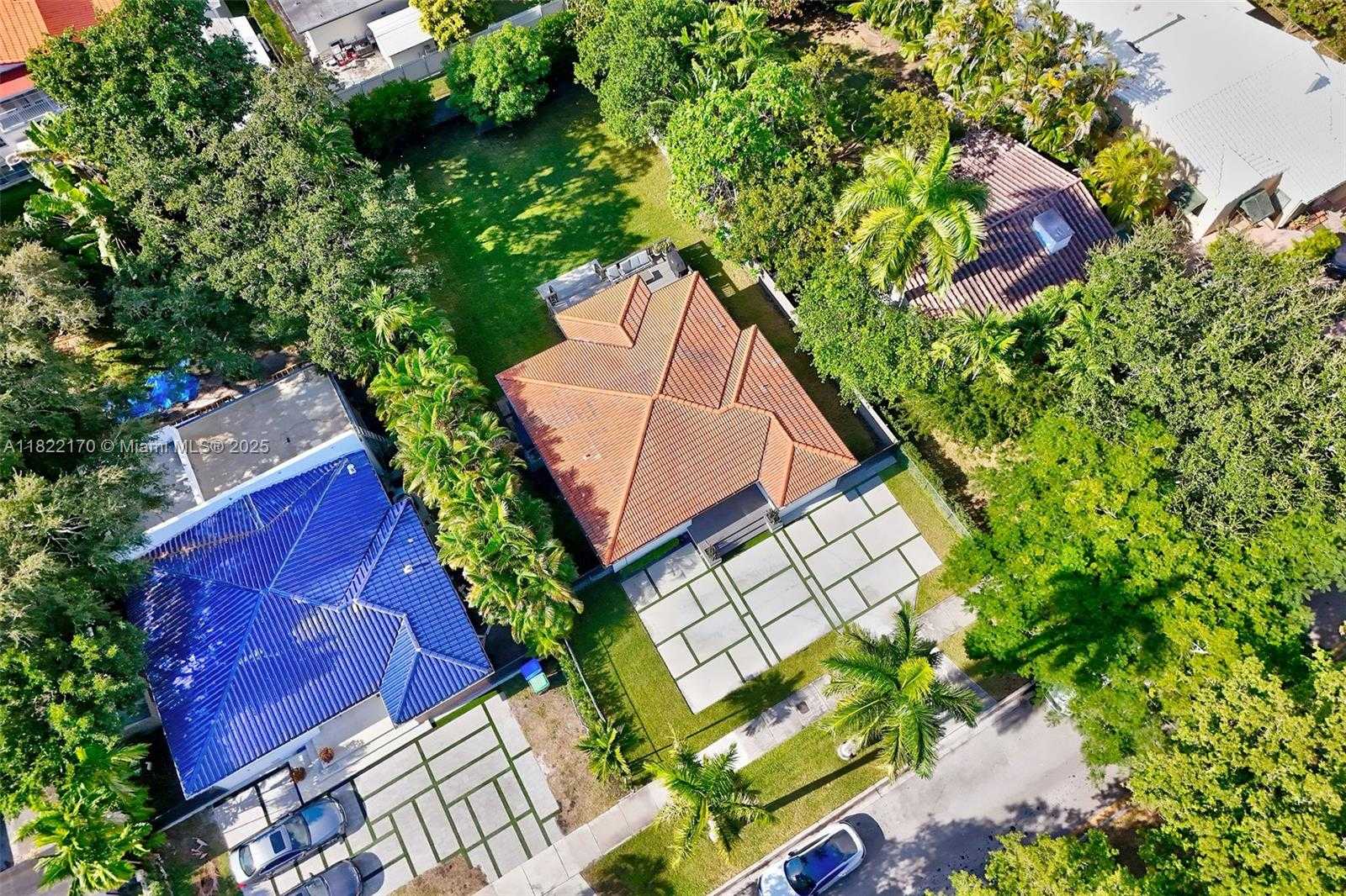 Small Image of 130 SOUTH WEST 25TH RD, Miami Number 38