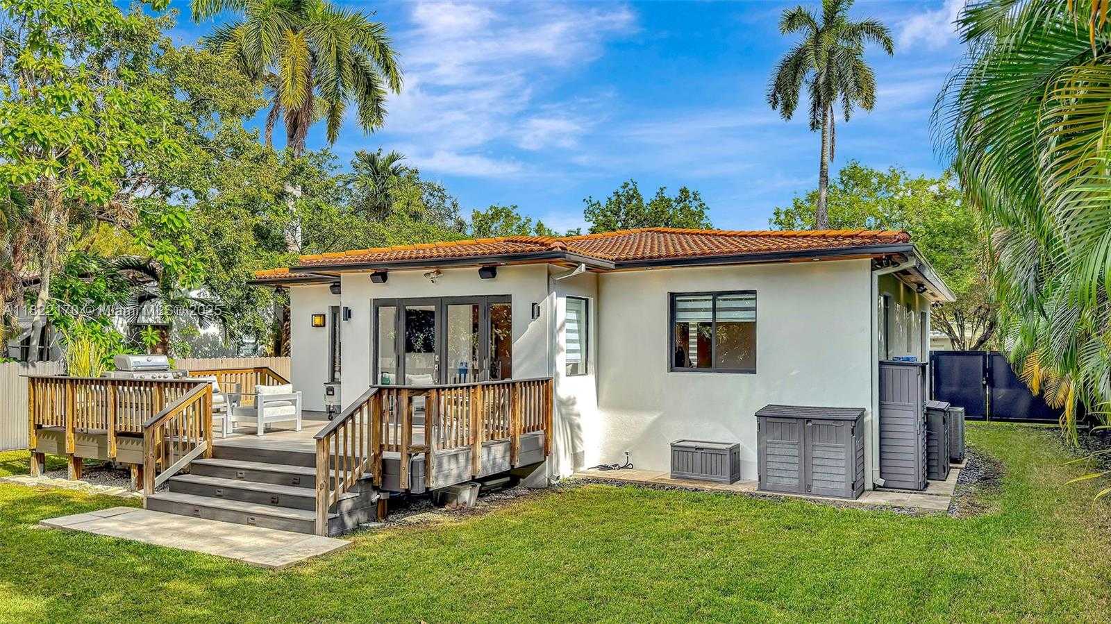 Small Image of 130 SOUTH WEST 25TH RD, Miami Number 4