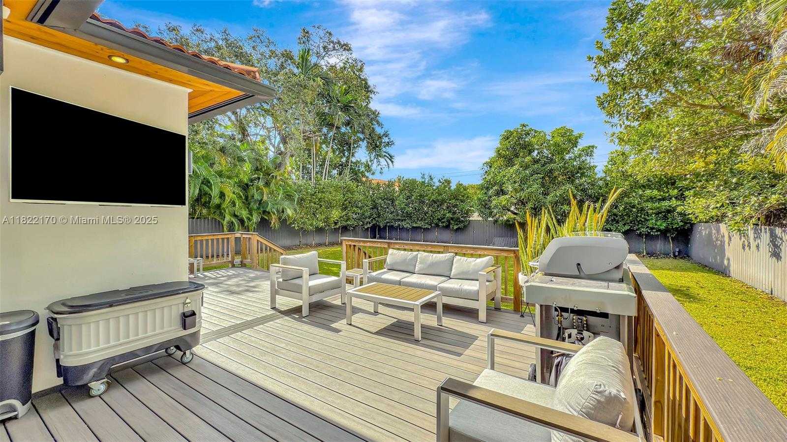 Small Image of 130 SOUTH WEST 25TH RD, Miami Number 7
