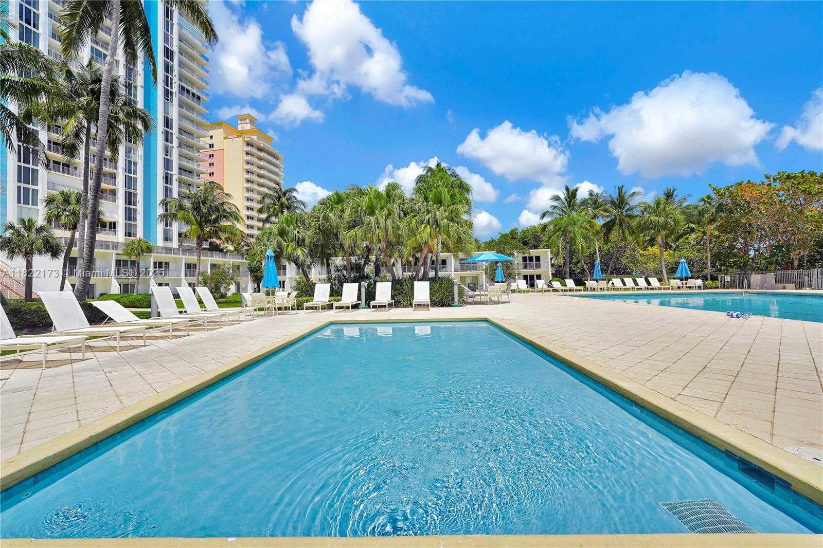 Small Image of 881 OCEAN DR #21D, Key Biscayne Number 21