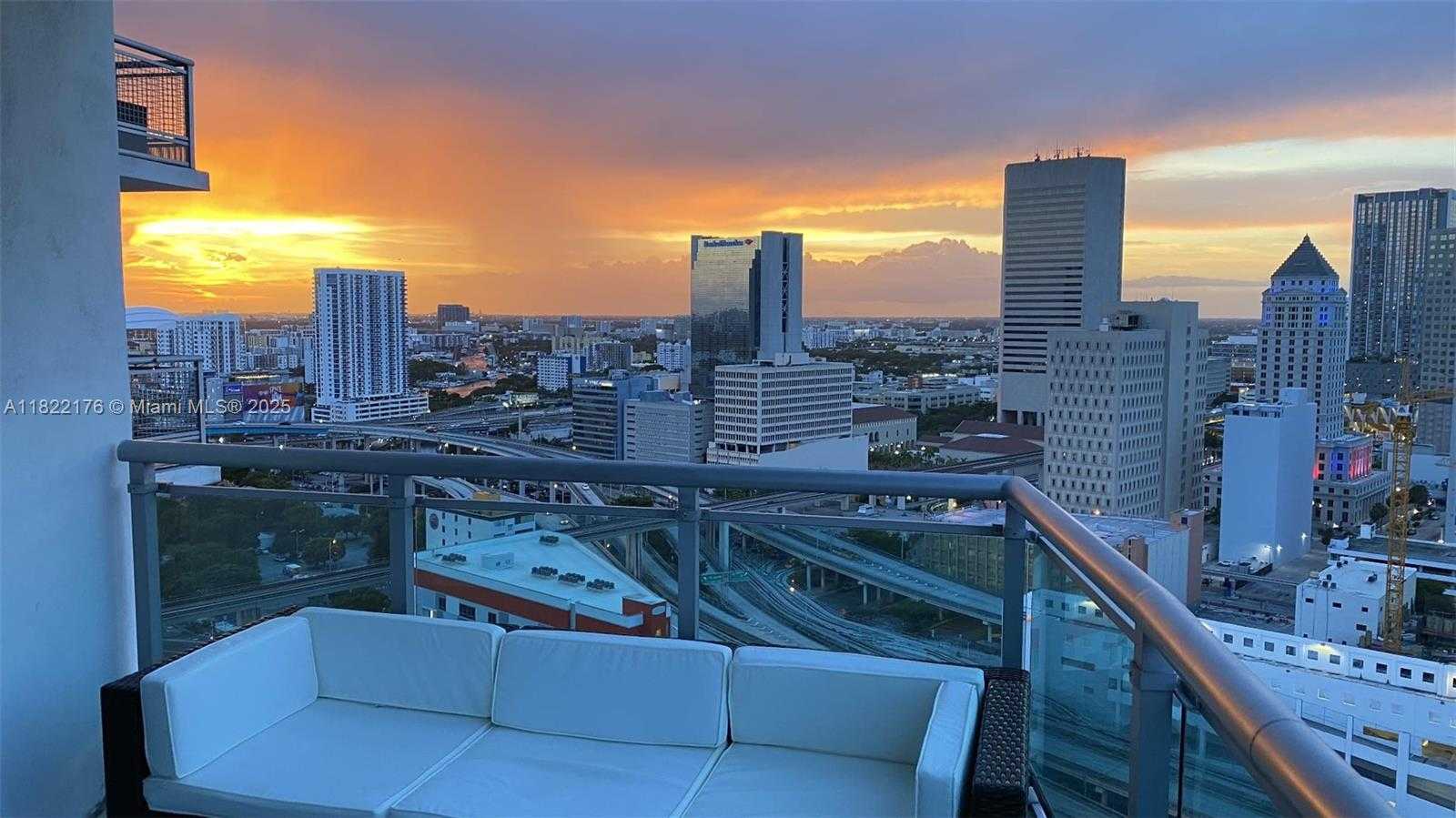 Small Image of 350 SOUTH MIAMI AVE #2601, Miami Number 16