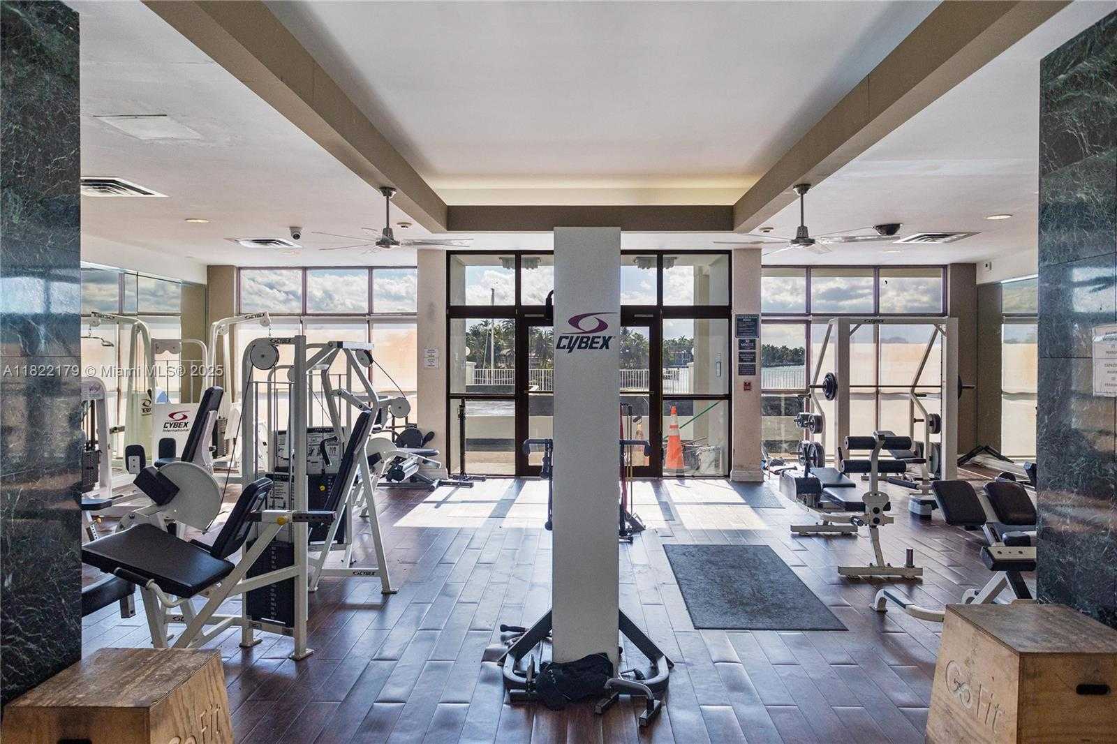 Small Image of 6770 INDIAN CREEK DR #10A, Miami Beach Number 14
