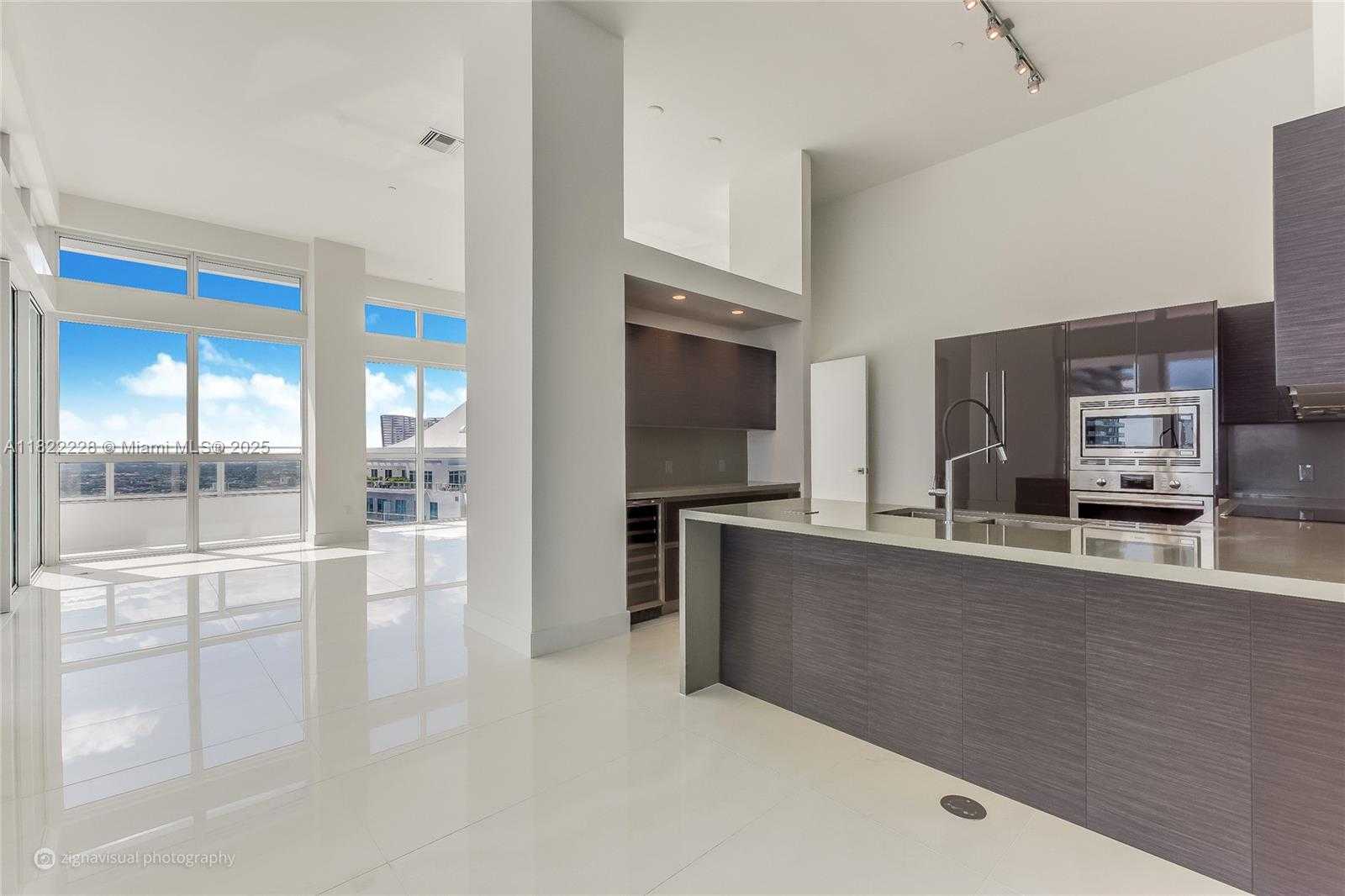 Small Image of 1080 BRICKELL AVE #4401, Miami Number 3