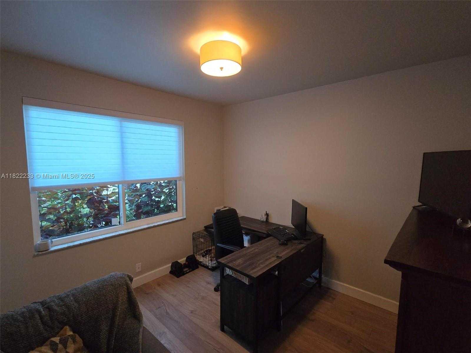 Small Image of 1055 BRIAR RIDGE RD, Weston Number 17
