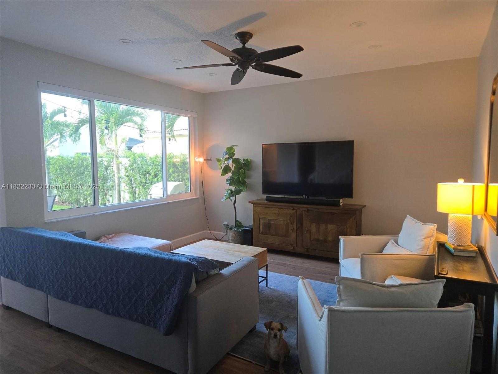 Small Image of 1055 BRIAR RIDGE RD, Weston Number 9