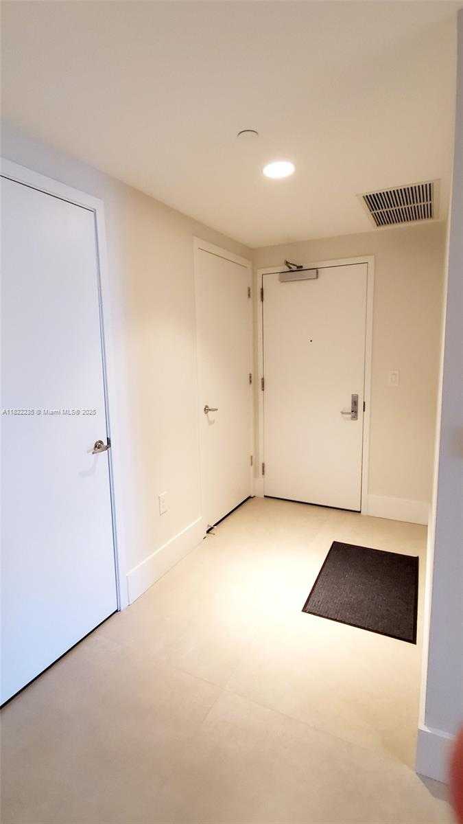 Small Image of 1010 BRICKELL AVE #2511, Miami Number 11