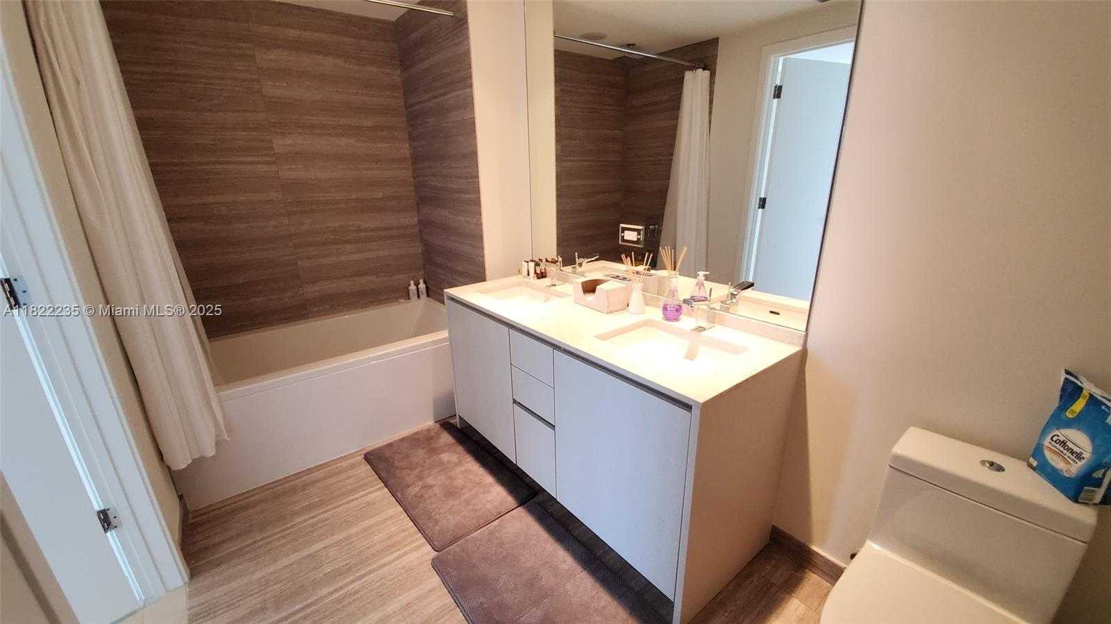 Small Image of 1010 BRICKELL AVE #2511, Miami Number 16
