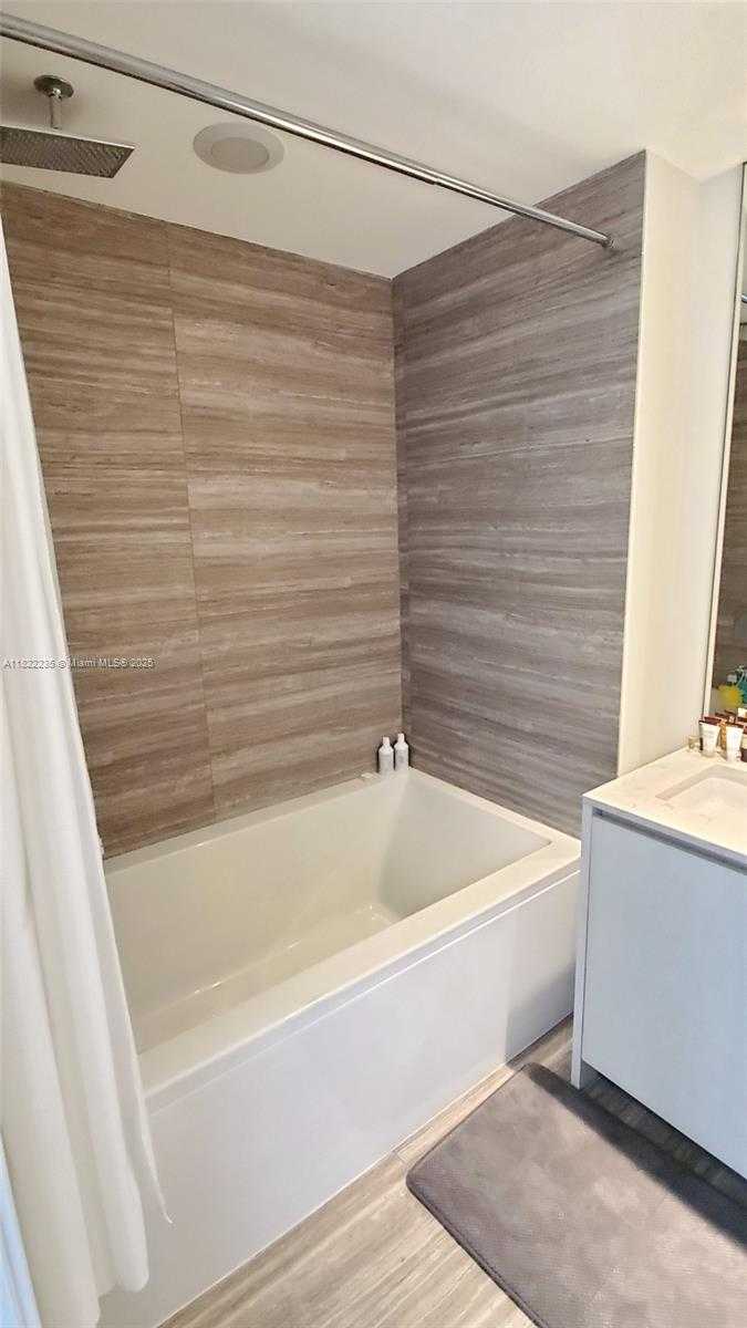 Small Image of 1010 BRICKELL AVE #2511, Miami Number 17