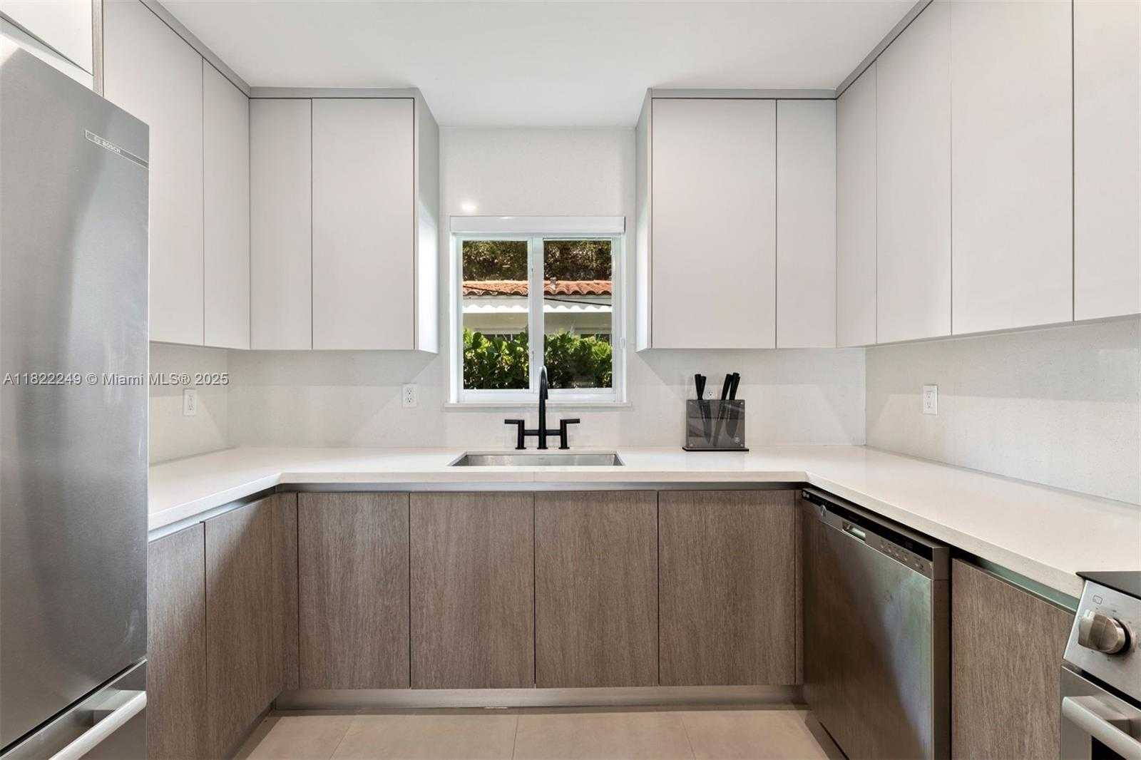 Small Image of 45 PALERMO AVE, Coral Gables Number 10