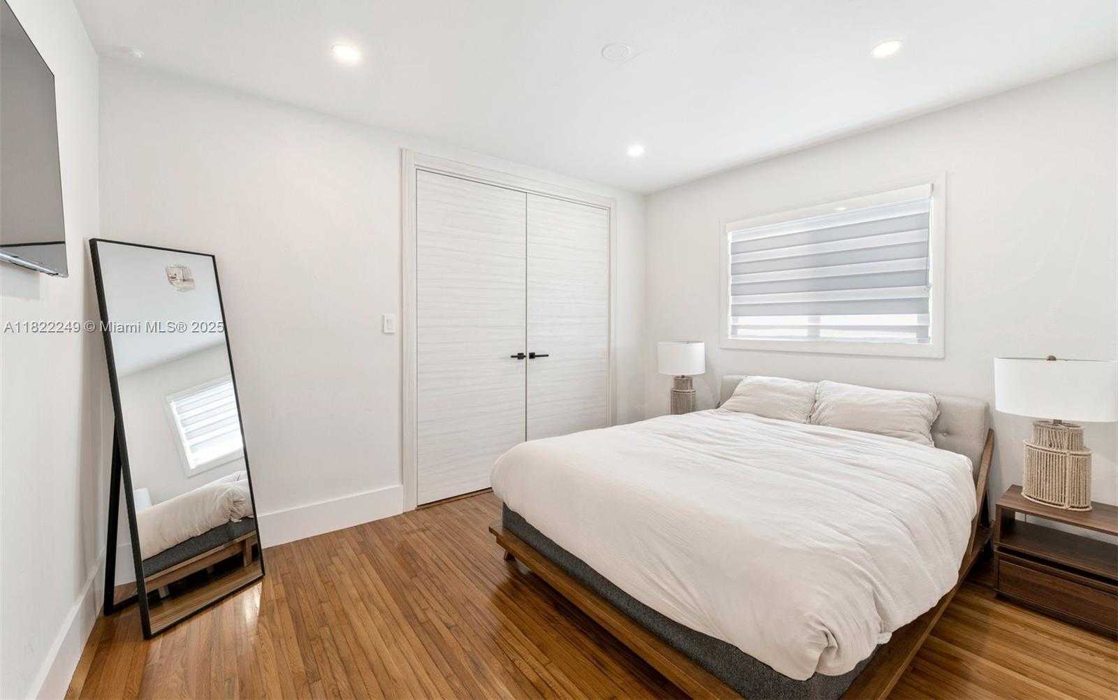 Small Image of 45 PALERMO AVE, Coral Gables Number 15