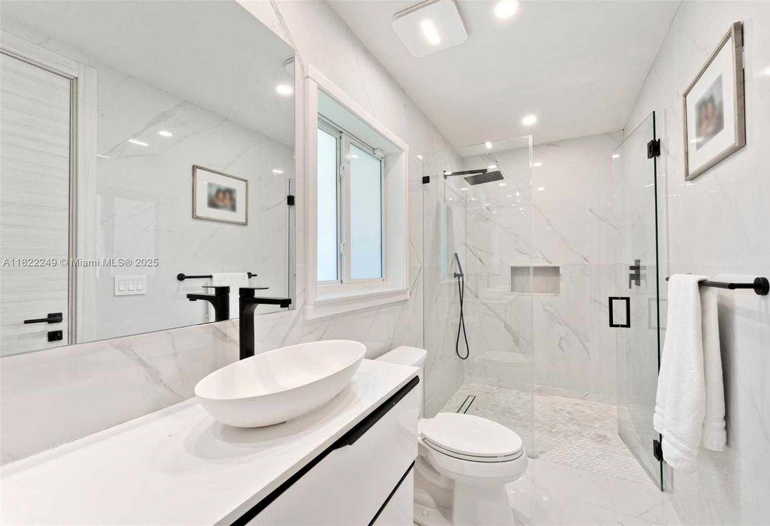 Small Image of 45 PALERMO AVE, Coral Gables Number 19