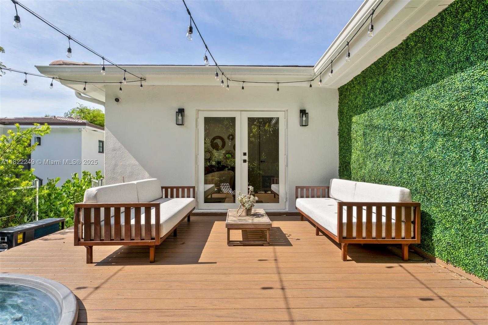 Small Image of 45 PALERMO AVE, Coral Gables Number 22