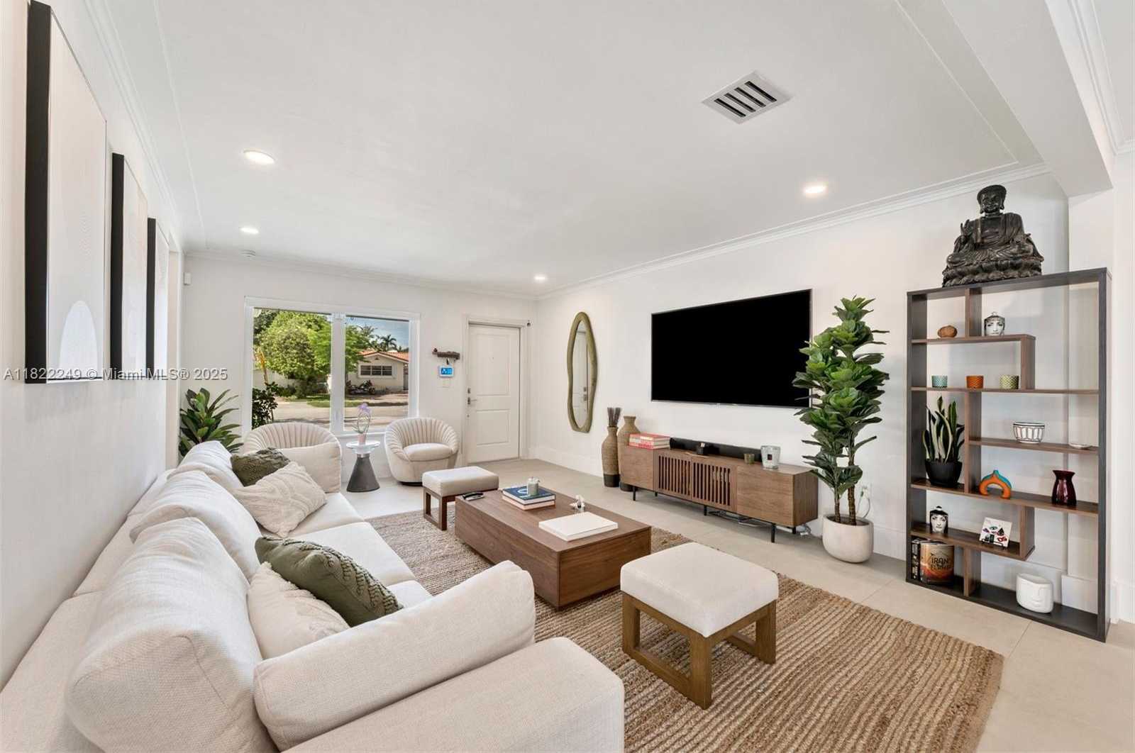 Small Image of 45 PALERMO AVE, Coral Gables Number 3