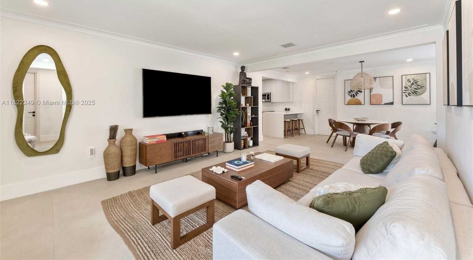 Small Image of 45 PALERMO AVE, Coral Gables Number 4