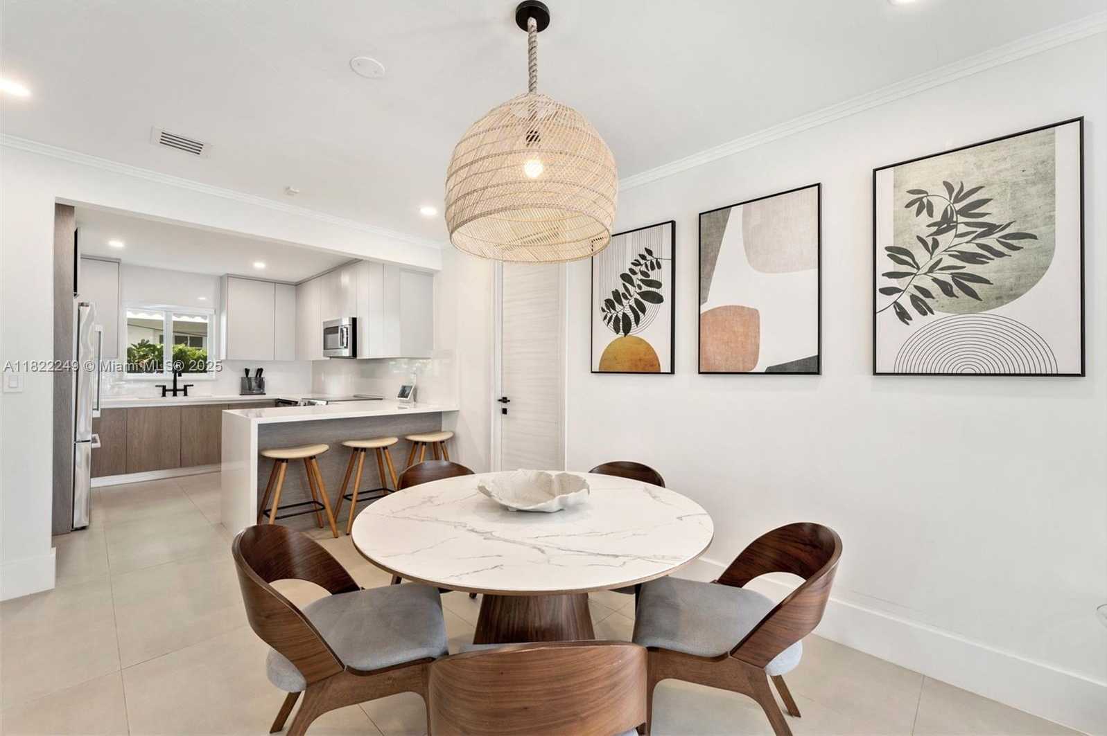 Small Image of 45 PALERMO AVE, Coral Gables Number 6