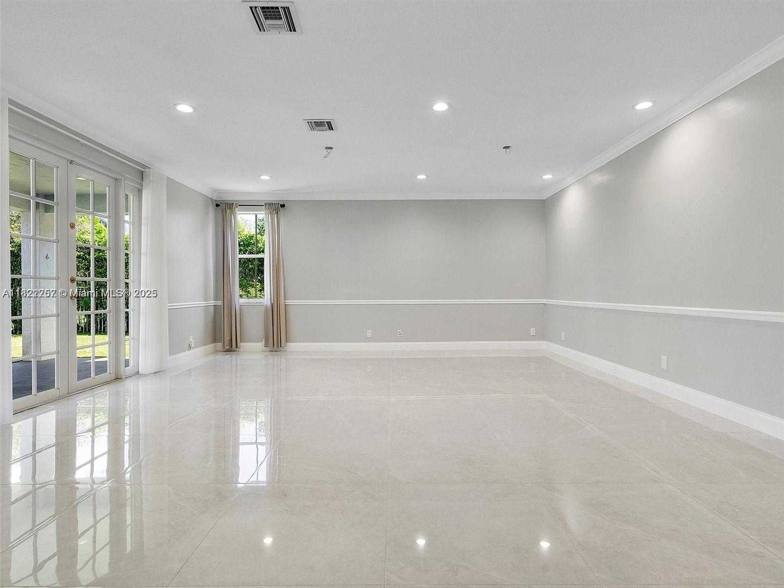 Small Image of 1175 PEREGRINE WAY, Weston Number 6