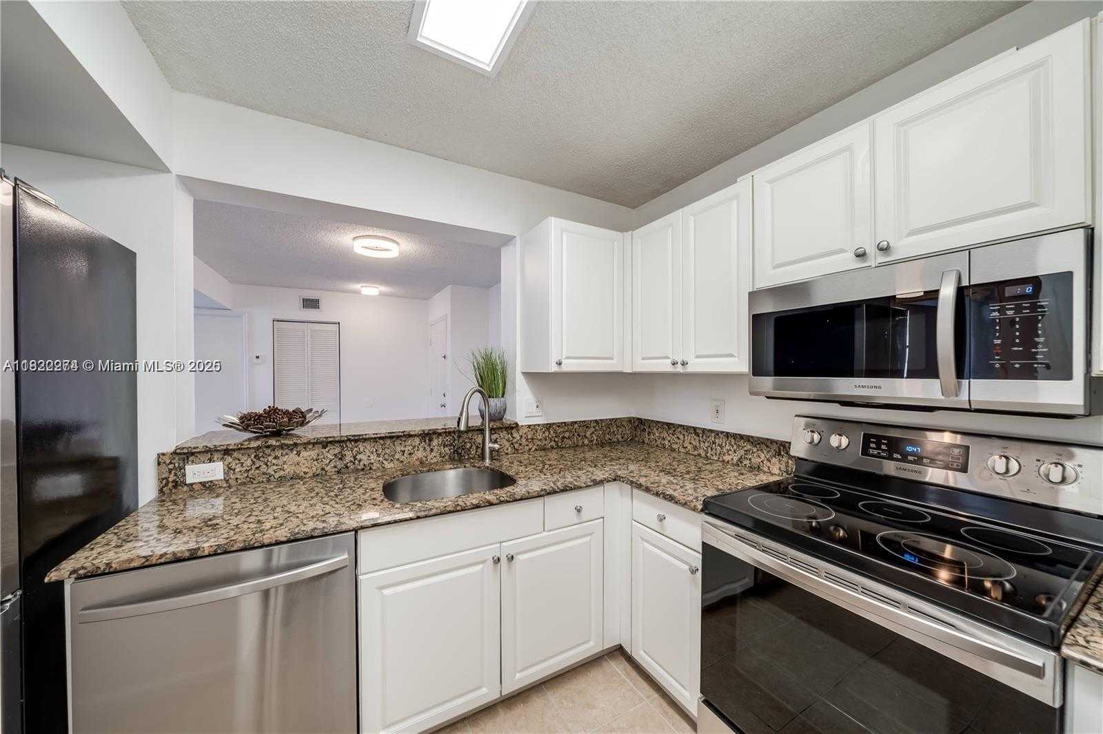 Small Image of 2711 OCEAN CLUB BLVD #207, Hollywood Number 2