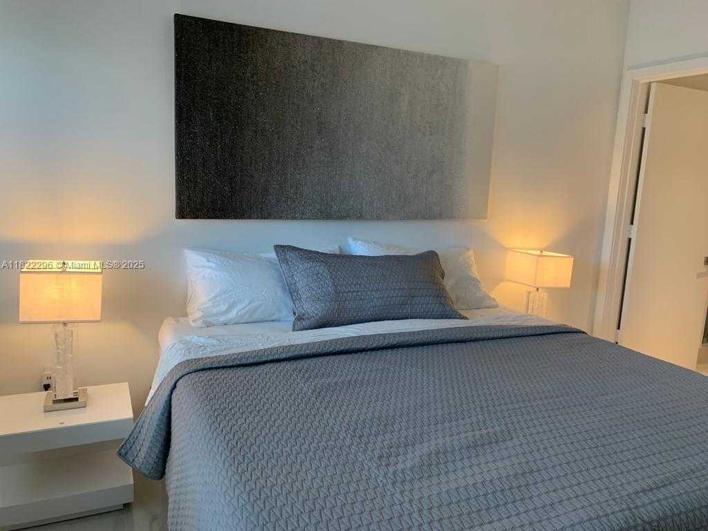 Small Image of 650 NORTH EAST 32 ST #705, Miami Number 11