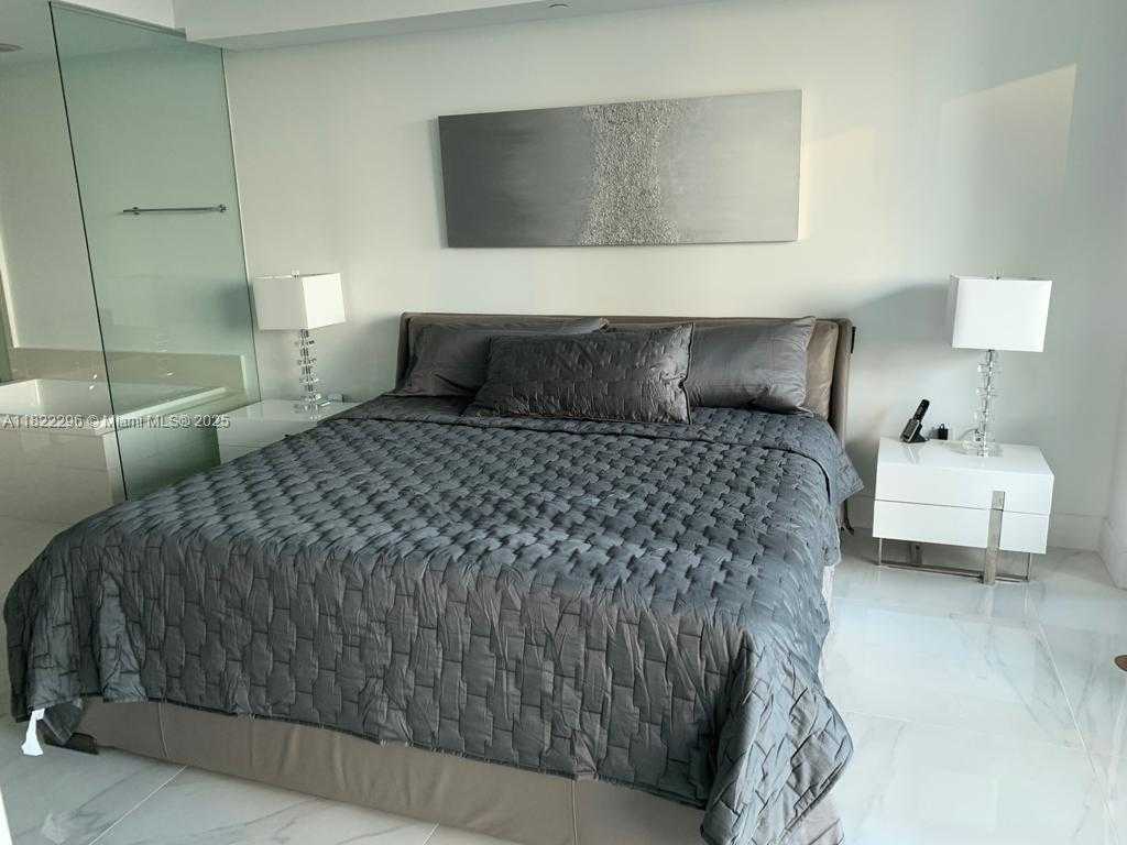 Small Image of 650 NORTH EAST 32 ST #705, Miami Number 15