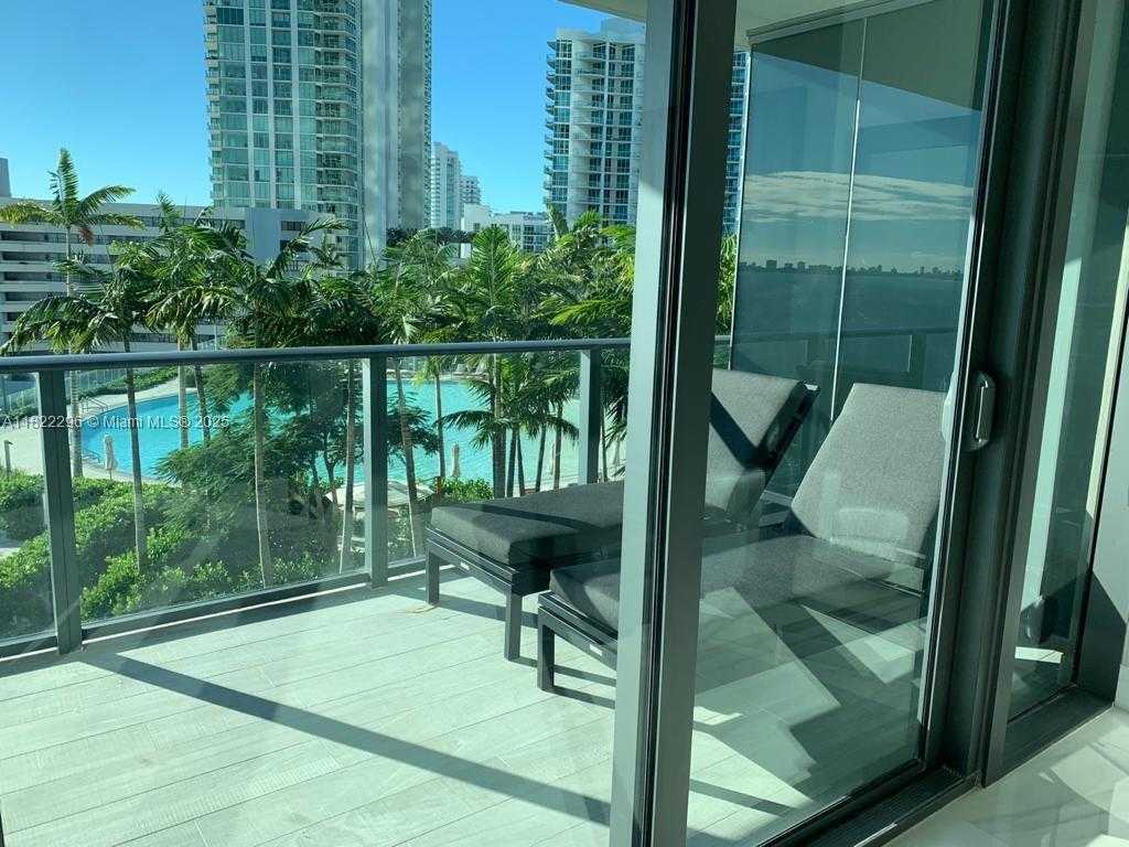 Small Image of 650 NORTH EAST 32 ST #705, Miami Number 17