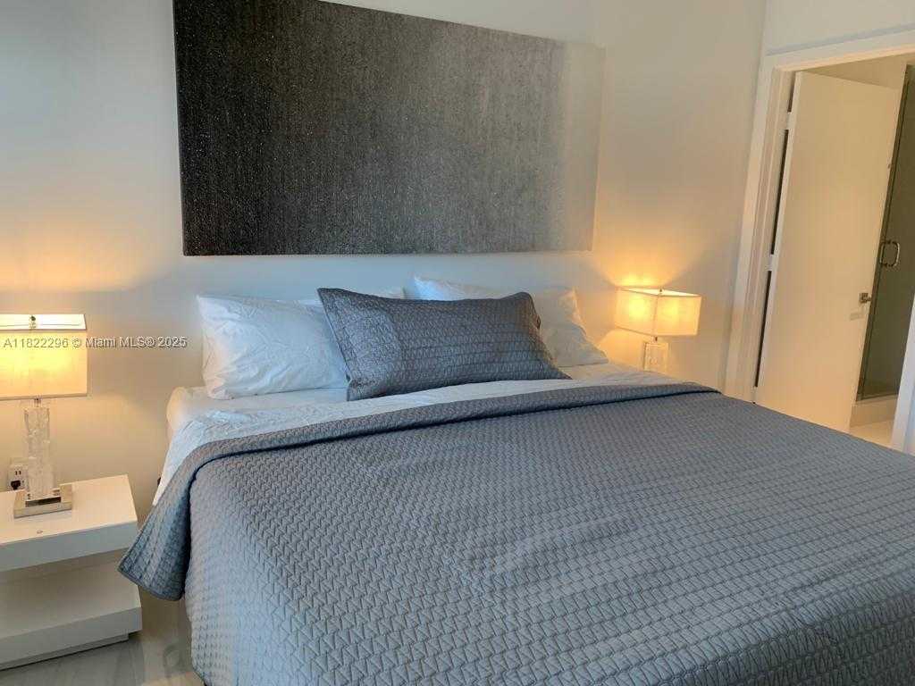 Small Image of 650 NORTH EAST 32 ST #705, Miami Number 9