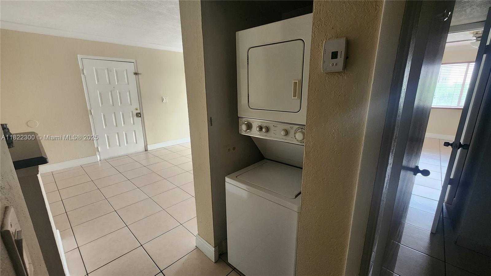 Small Image of Miami Number 8