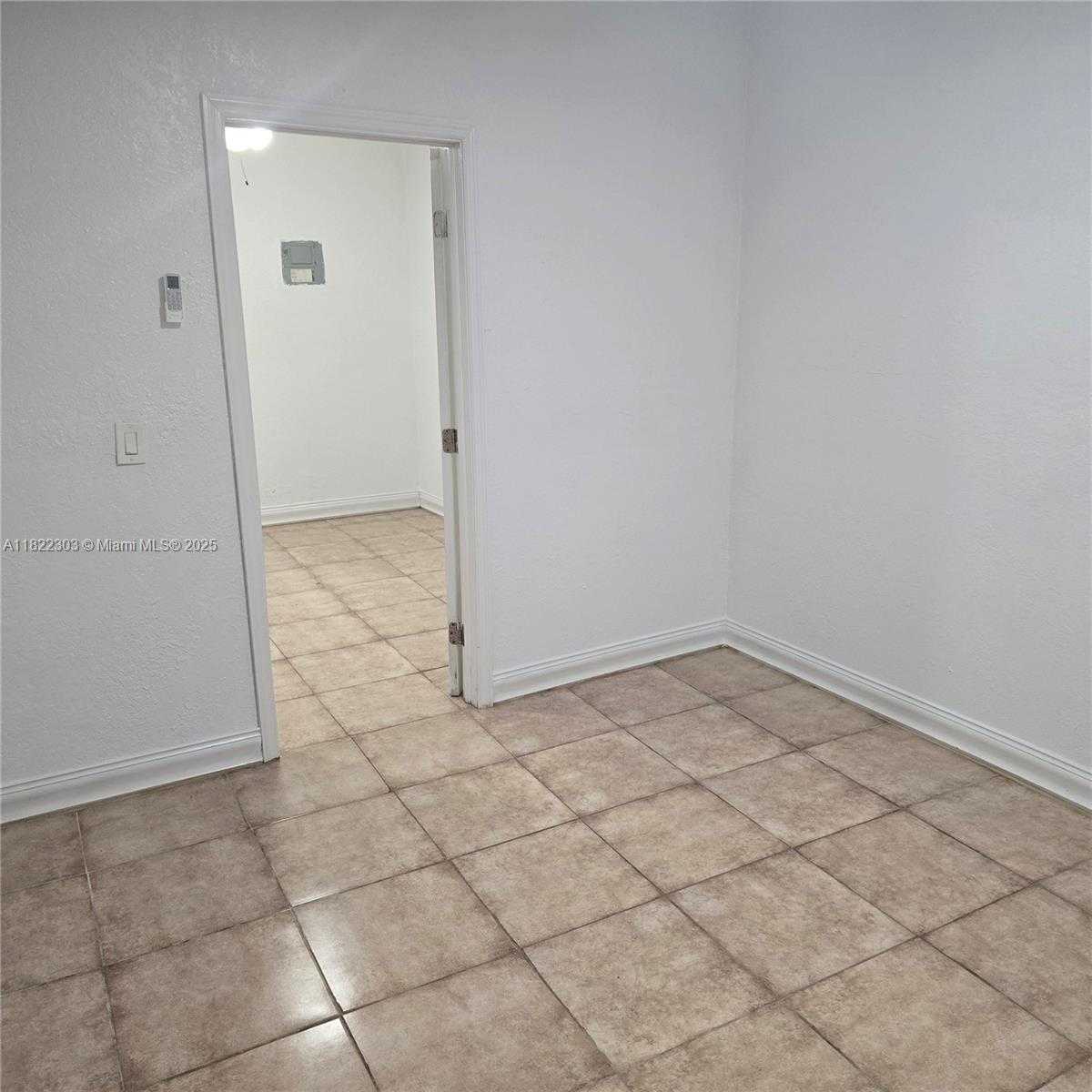 Small Image of 5214 WILEY ST #Rear, Hollywood Number 8