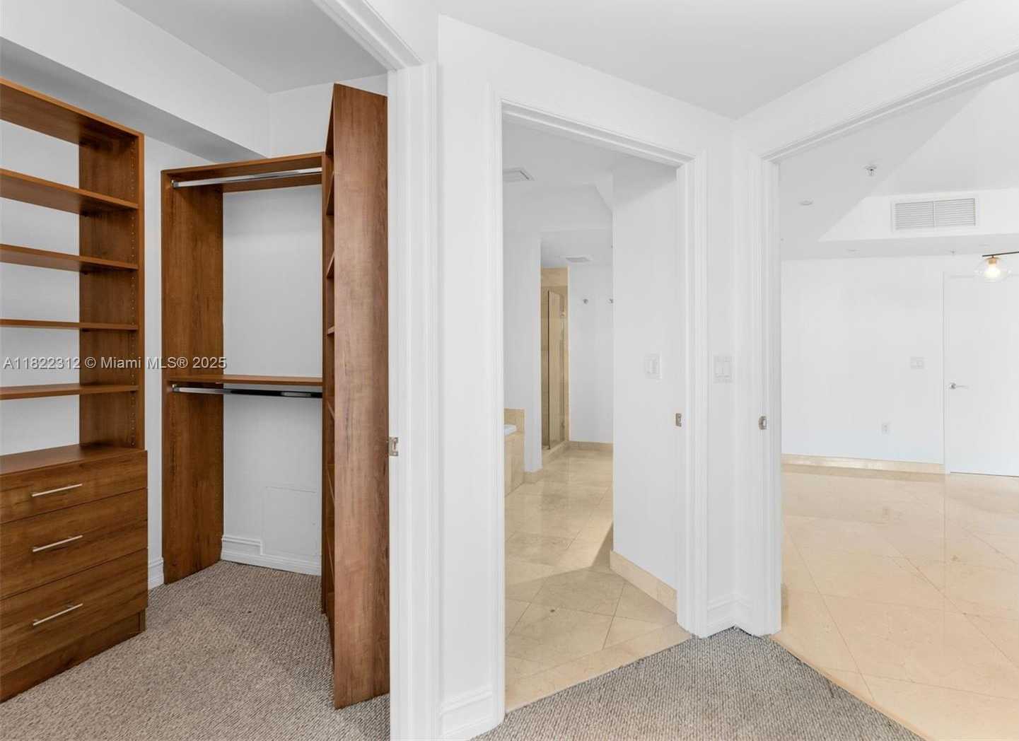 Small Image of 19400 TURNBERRY WAY #1221, Aventura Number 16