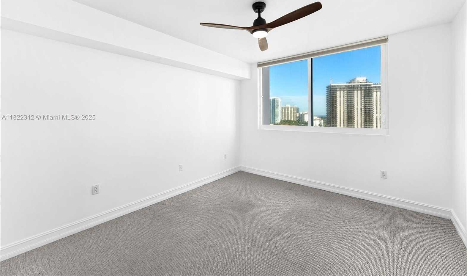 Small Image of 19400 TURNBERRY WAY #1221, Aventura Number 21