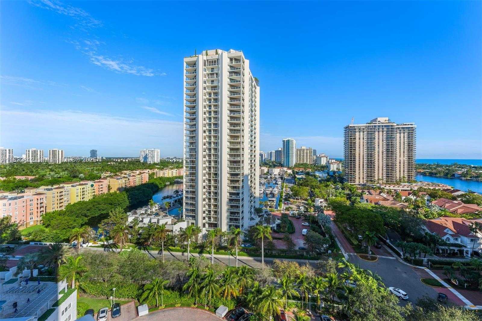 Small Image of 19400 TURNBERRY WAY #1221, Aventura Number 3