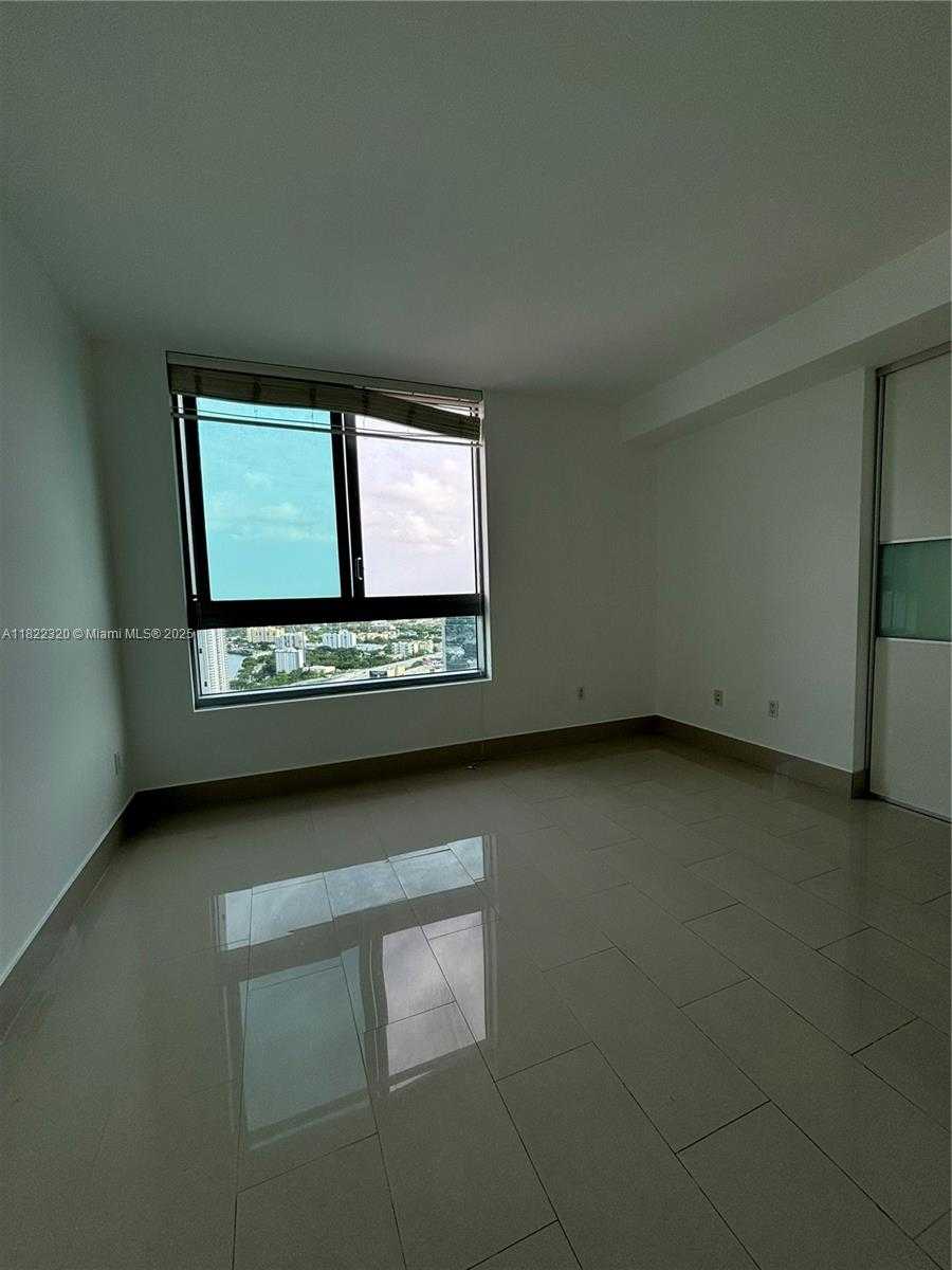 Small Image of 90 SOUTH WEST 3RD ST #4106, Miami Number 16