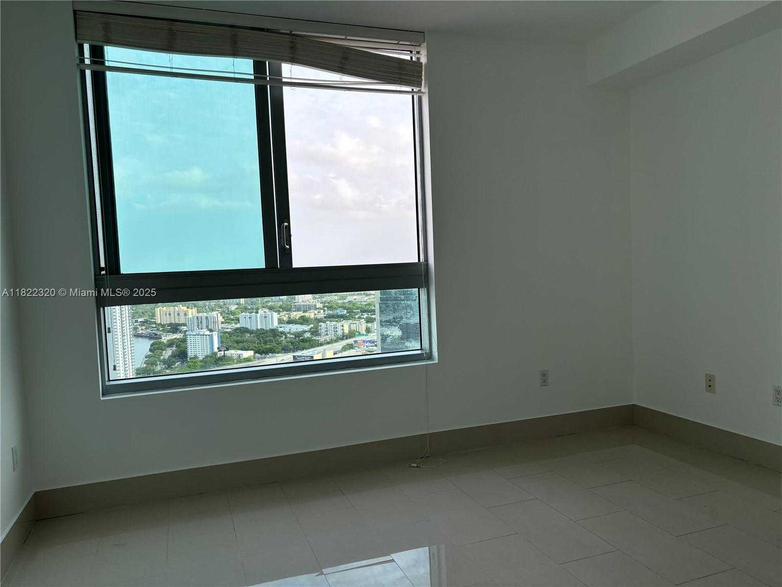Small Image of 90 SOUTH WEST 3RD ST #4106, Miami Number 19
