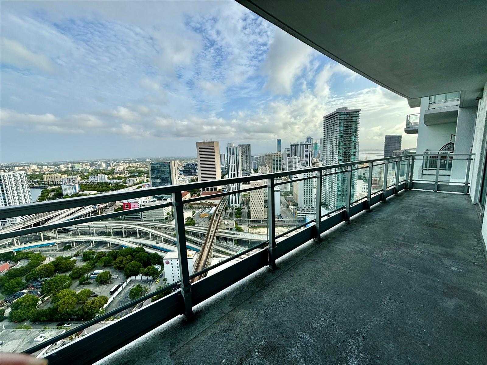 Small Image of 90 SOUTH WEST 3RD ST #4106, Miami Number 26