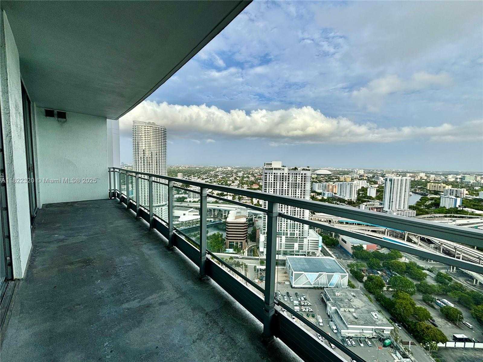 Small Image of 90 SOUTH WEST 3RD ST #4106, Miami Number 28