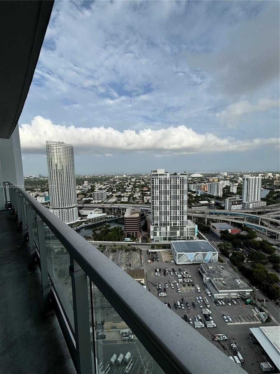 Small Image of 90 SOUTH WEST 3RD ST #4106, Miami Number 32