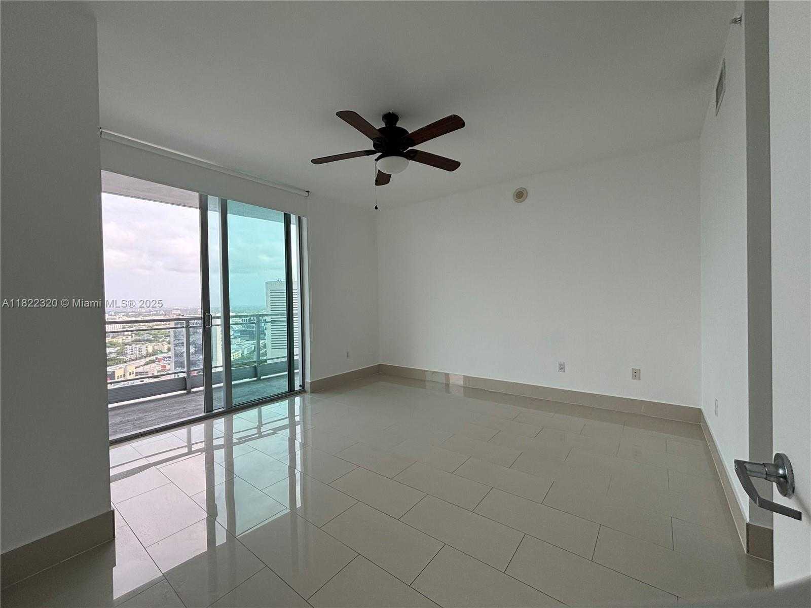 Small Image of 90 SOUTH WEST 3RD ST #4106, Miami Number 34