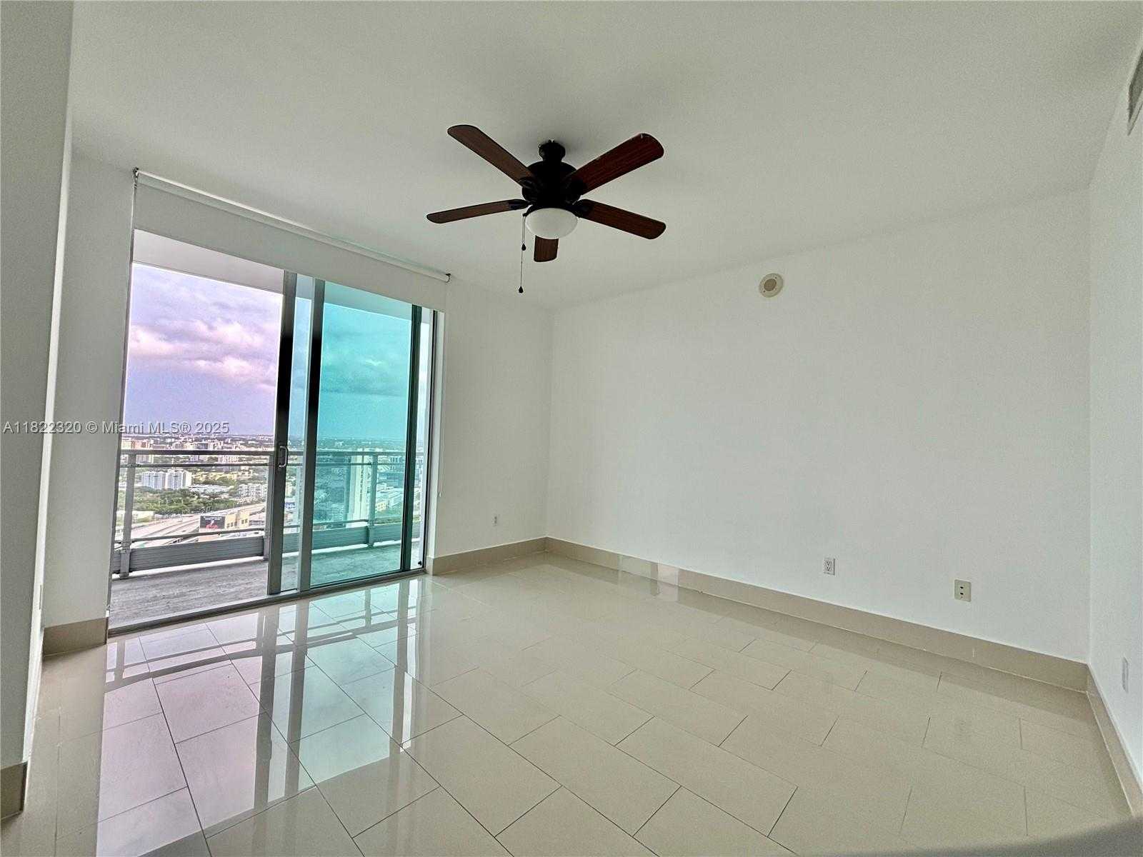 Small Image of 90 SOUTH WEST 3RD ST #4106, Miami Number 35