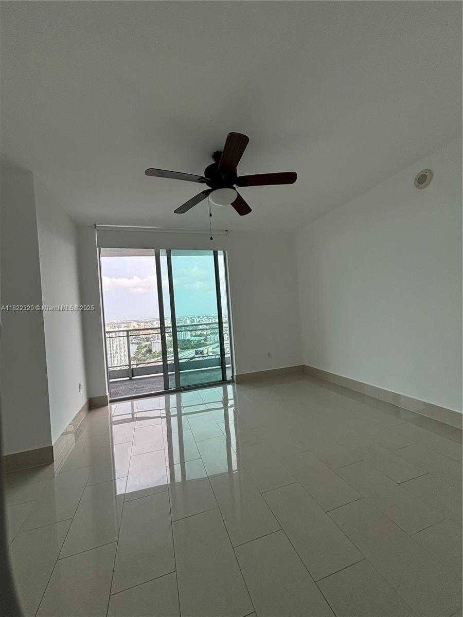 Small Image of 90 SOUTH WEST 3RD ST #4106, Miami Number 38