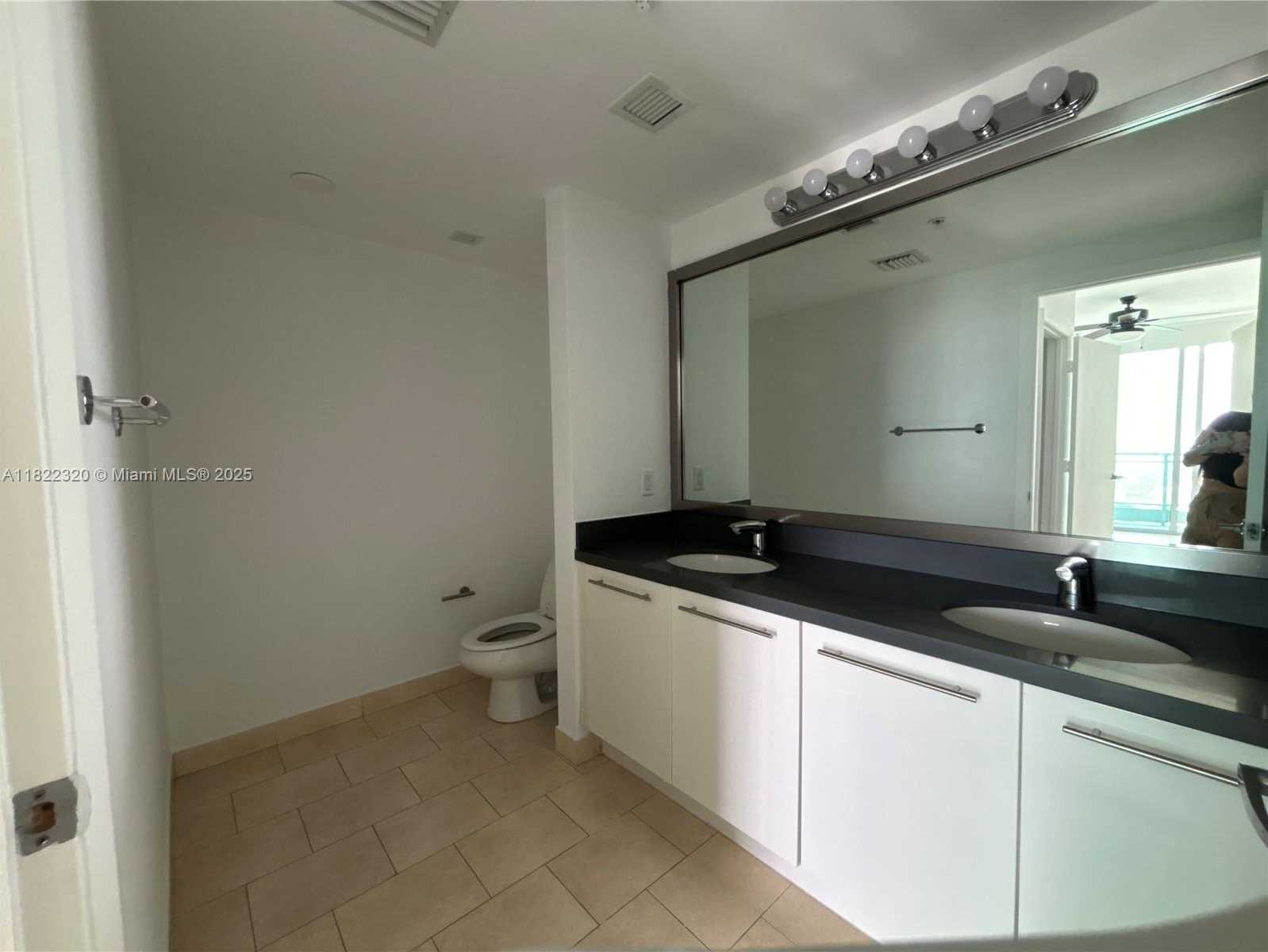 Small Image of 90 SOUTH WEST 3RD ST #4106, Miami Number 42