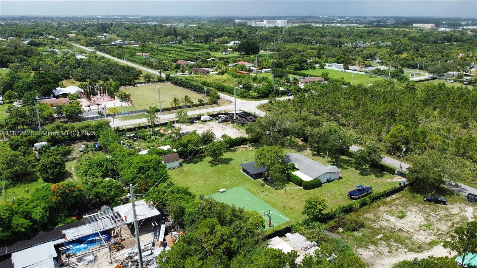 Small Image of 23105 SOUTH WEST 122ND AVE, Miami Number 3