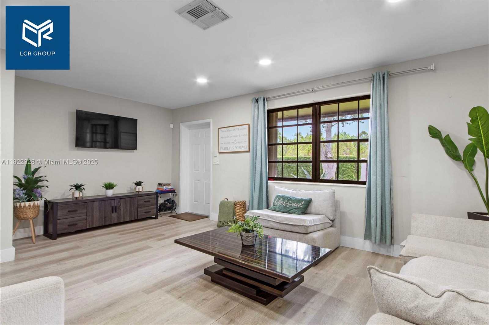 Small Image of 23105 SOUTH WEST 122ND AVE, Miami Number 4