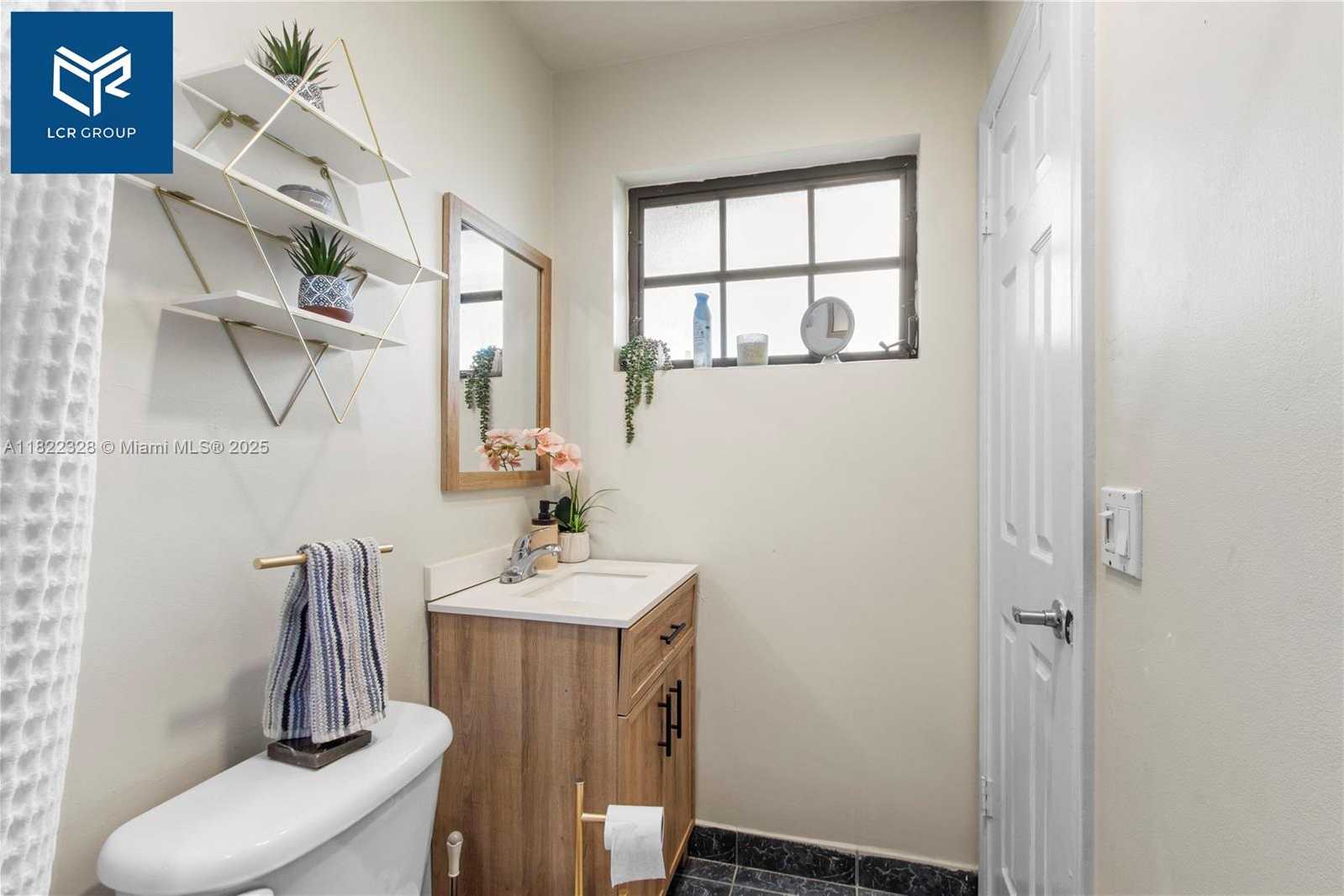 Small Image of 23105 SOUTH WEST 122ND AVE, Miami Number 9