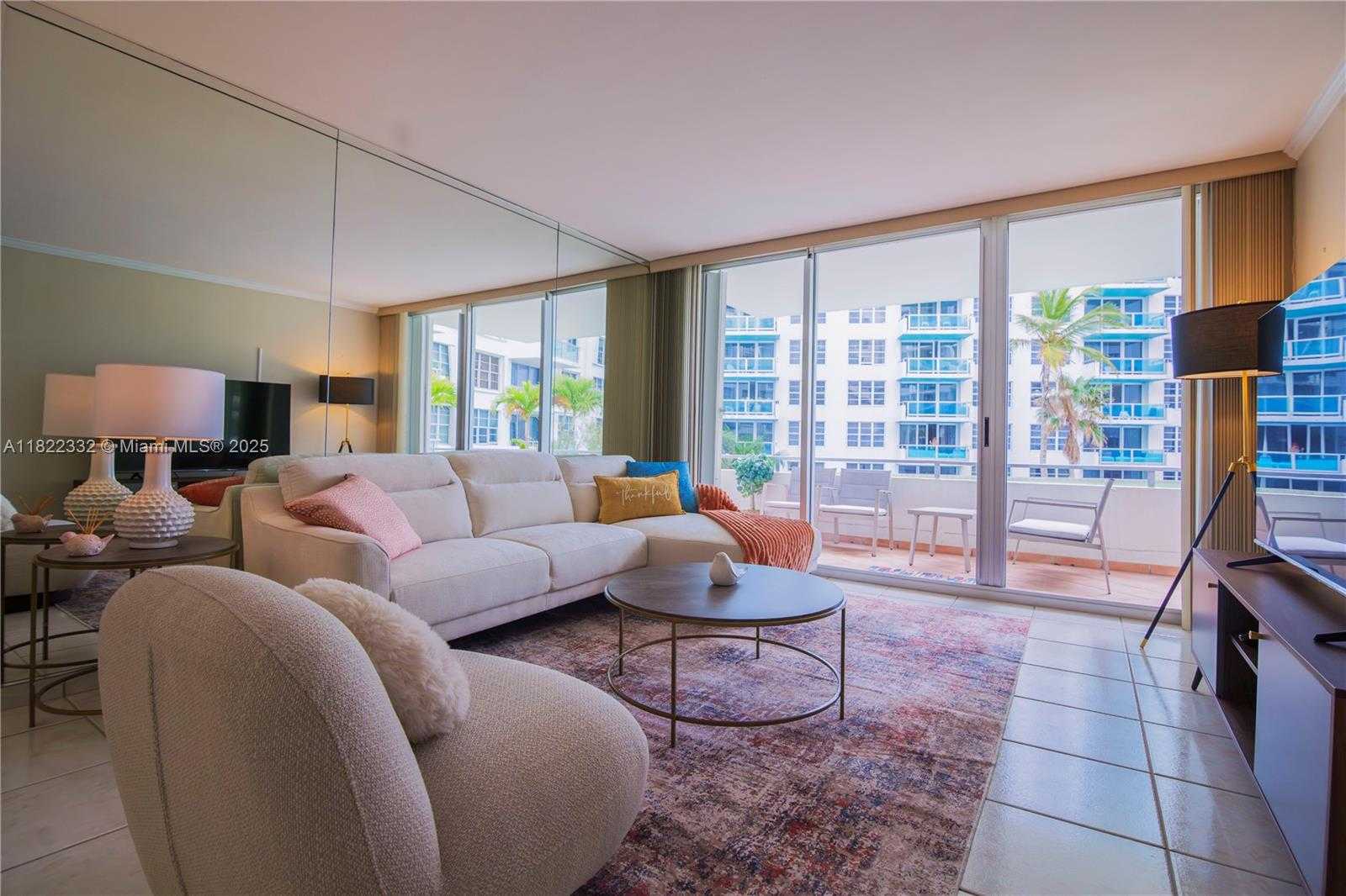 Small Image of 5151 COLLINS AVE #428, Miami Beach Number 4