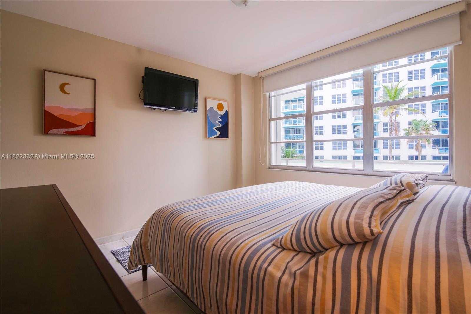 Small Image of 5151 COLLINS AVE #428, Miami Beach Number 8