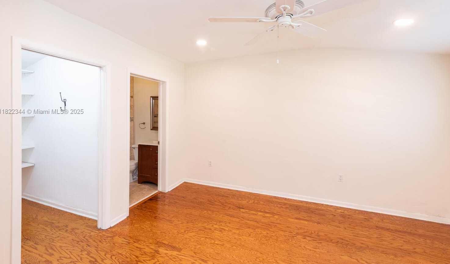 Small Image of 5726 SOUTH WEST 42ND ST, South Miami Number 11